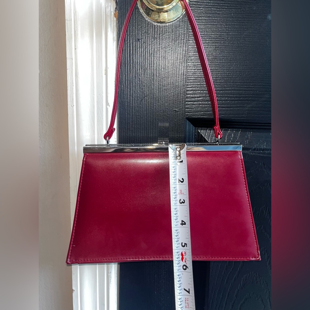 Red Handbag - Picture 2 of 6